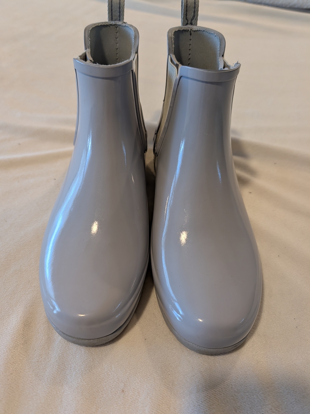 Hunter Glossy Light Gray Chelsea Rain Boots for Women - Picture 4 of 6